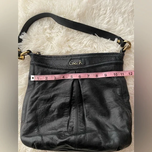 Coach Shoulder Purse - Picture 10 of 12